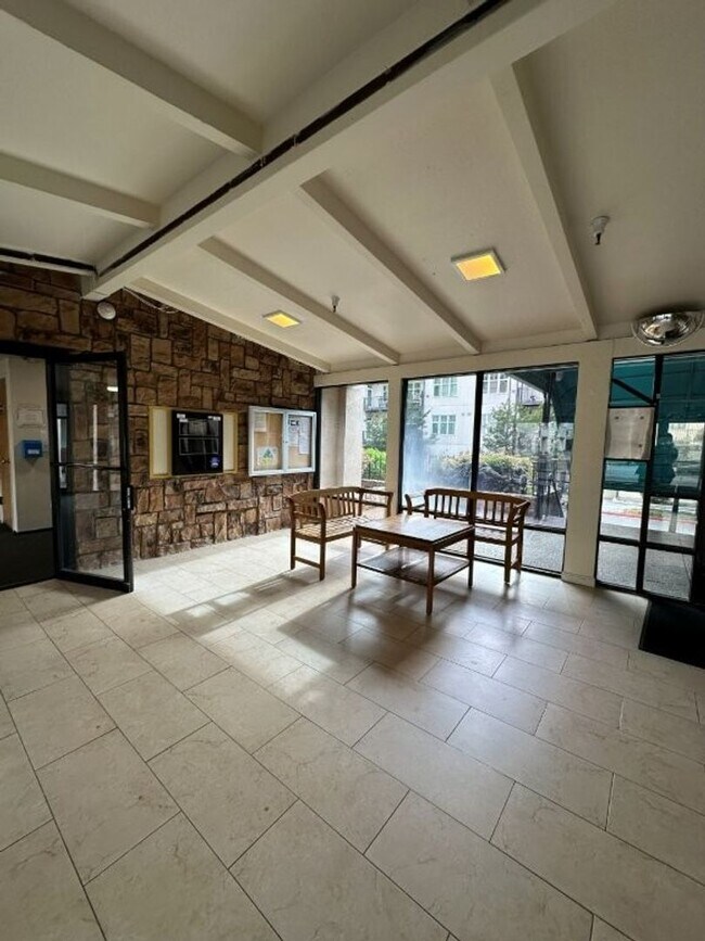 Photo - Nor Cal Realty, Inc - 2 bedroom 1.5 bath c... Unidad 206