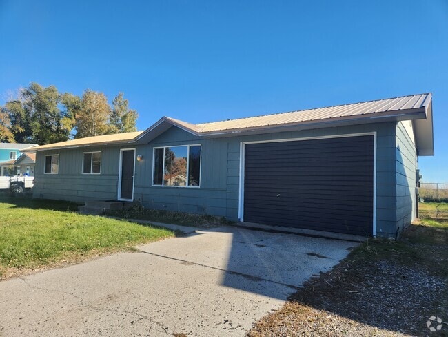 Building Photo - Rupert - Shamrock Rental