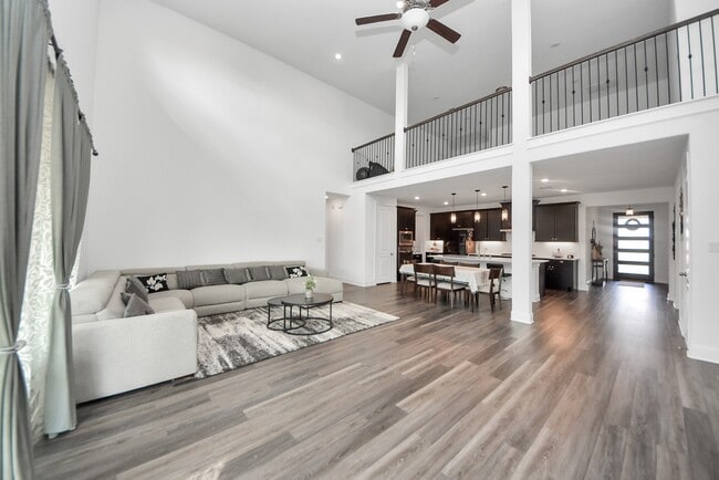 Photo - 10018 Knollwood Ln