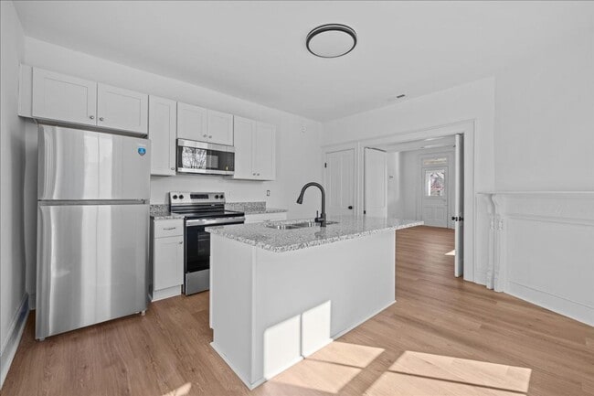 Building Photo - 258 Maryland Ave Unit 2