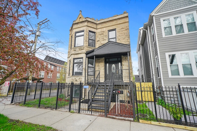 Photo - 1916 N Ridgeway Ave House