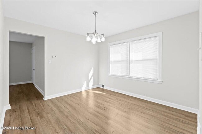 Photo - 1600 Algonquin Pkwy Unit 1