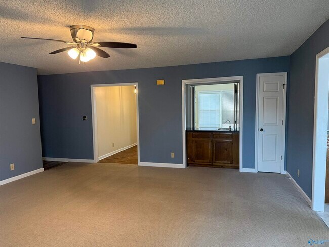 Photo - 1006 Wood Cir