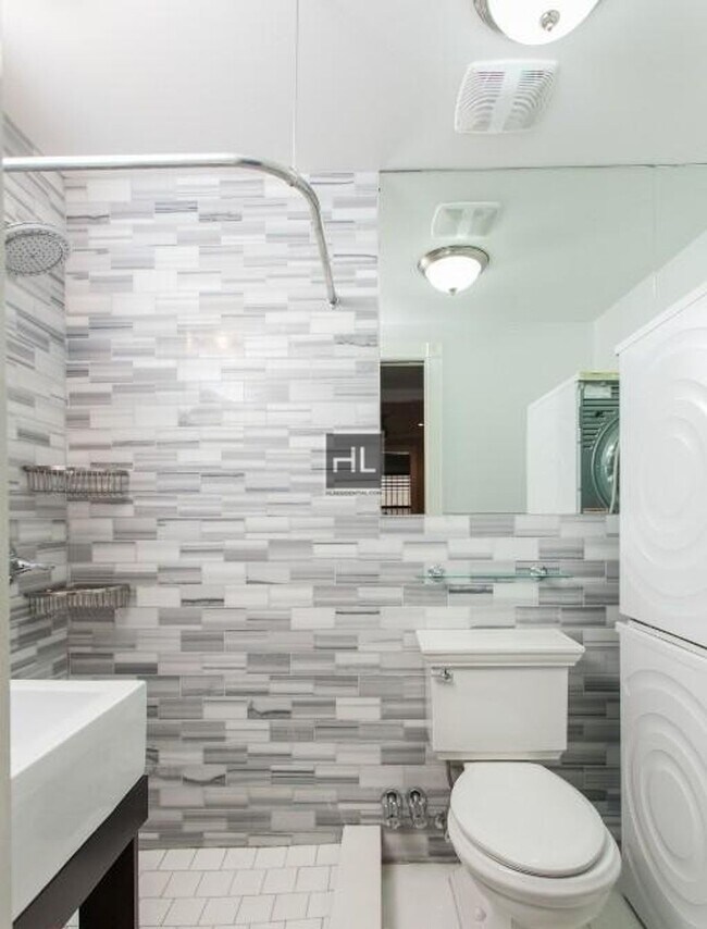 Photo - West 53rd Street Unidad A