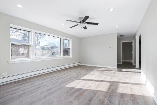 Photo - 5358 S Narragansett Ave