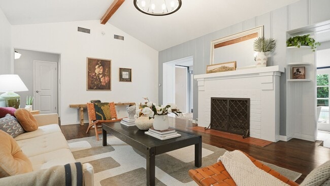 Building Photo - FALL IN LOVE with Ranch Style Living!
