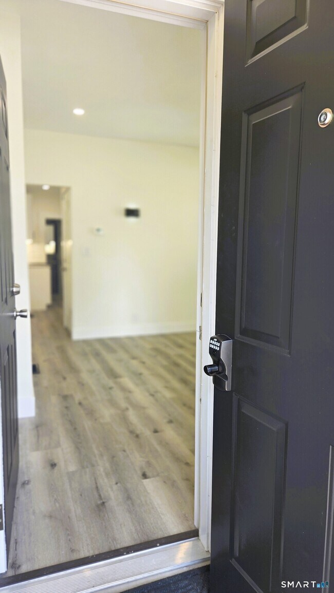 Photo - 14 Meadow St