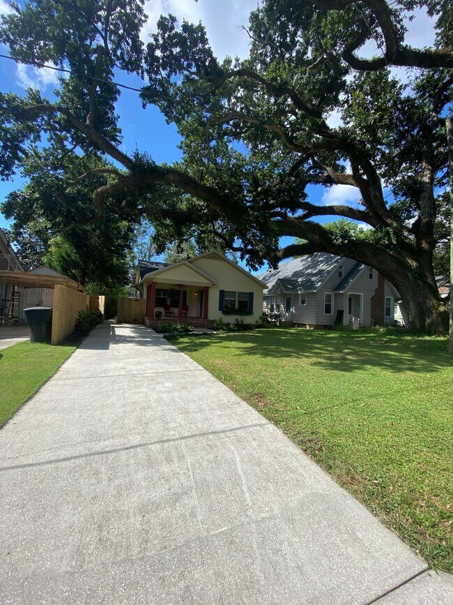 Photo - 1523 E Avery St