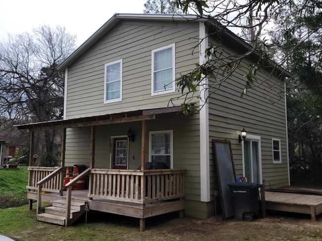 Building Photo - 1227 Continental Ct