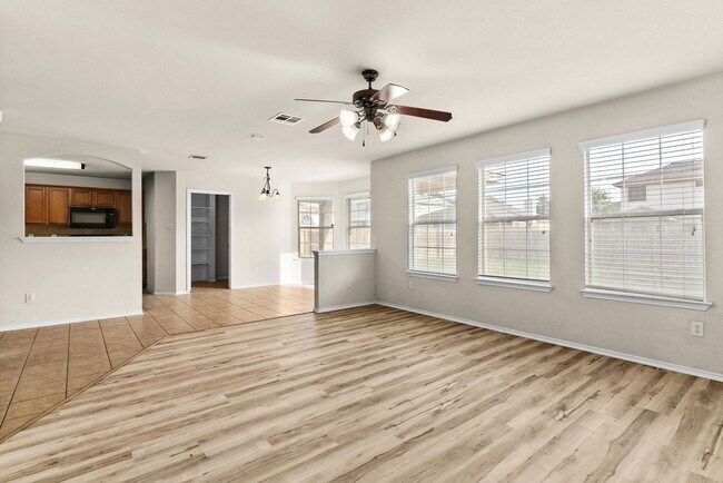 Photo - 6106 Emilie Ln