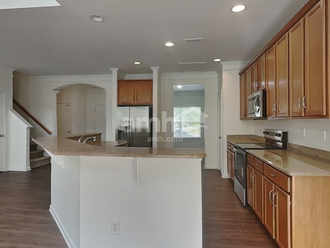 Photo - 6137 Kilchurn Dr