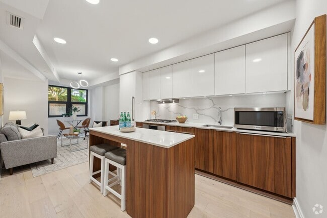 Building Photo - 1427 Rhode Island Ave NW Rental