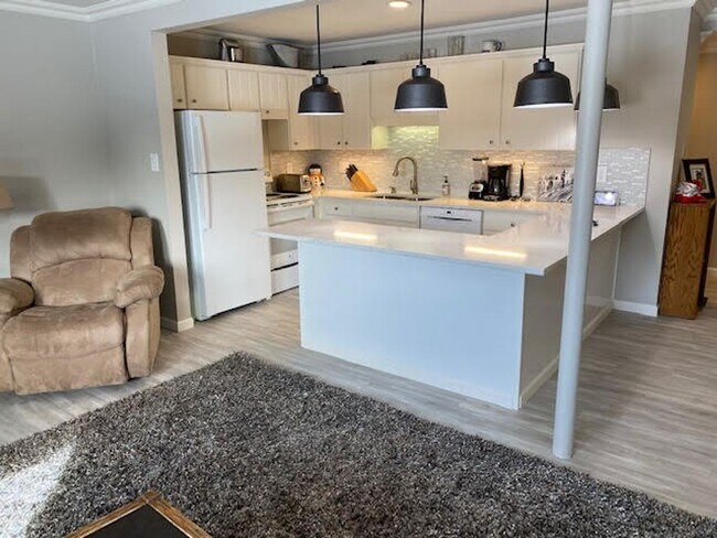 Dillon Valley East Condo-Beautifully Remod... - Dillon Valley East Condo-Beautifully Remod...