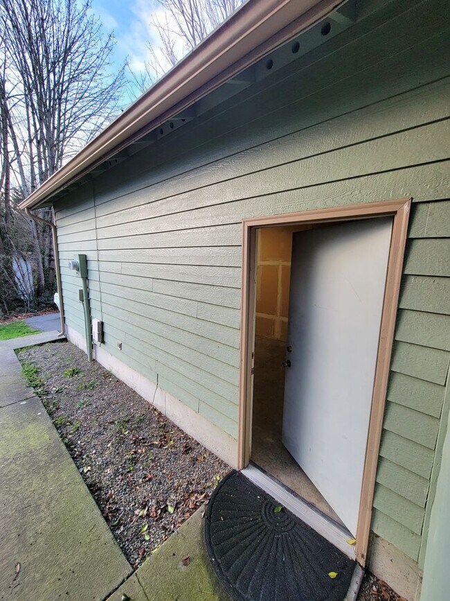 Photo - 2804 Pine Rd NE Unit 280B