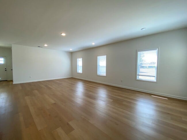 Photo - 126 Oak Ave