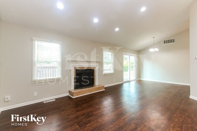 Photo - 5038 Deer Creek Pl