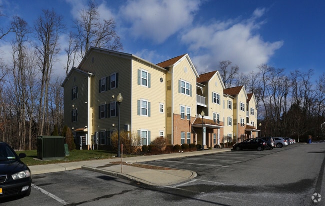 Photo - Spring Manor Apartments