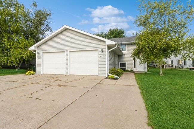 Photo - 1013 Delaware Ave Townhome