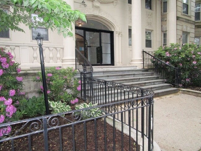 Photo - 74 Fenway Condo Unit B3