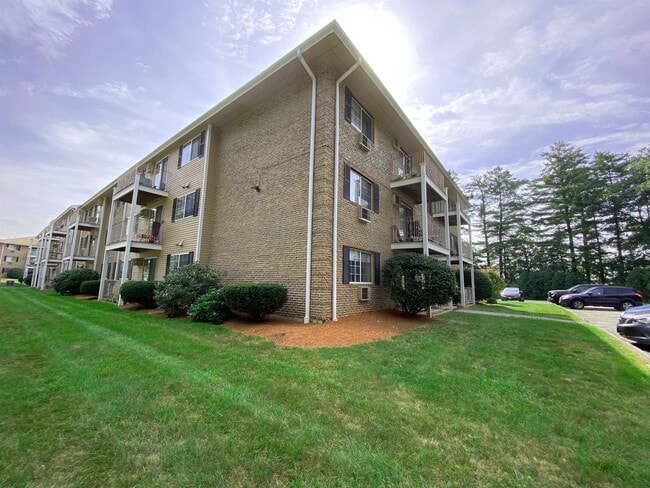 385 Huse Rd Unit 14