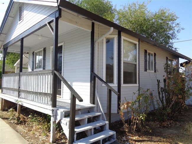 Building Photo - 1510 Dodson Ave Rental