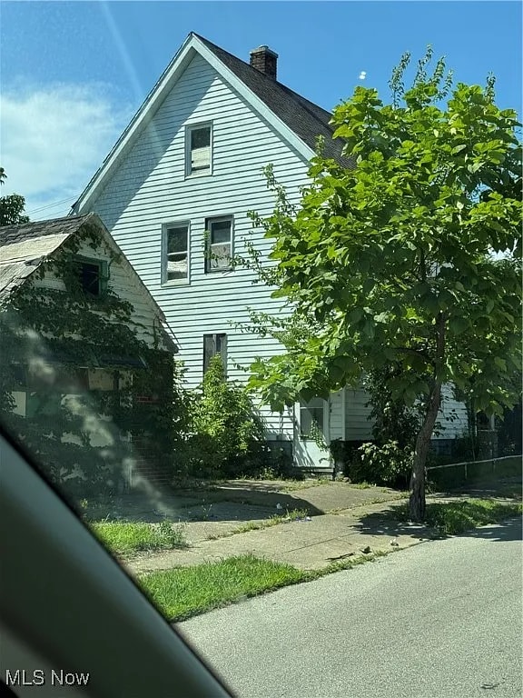 Building Photo - 11220 Primrose Ave