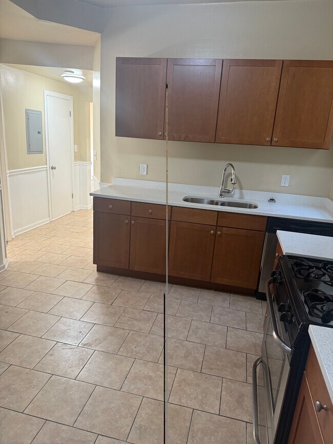5437 S Laflin St Unidad 1F