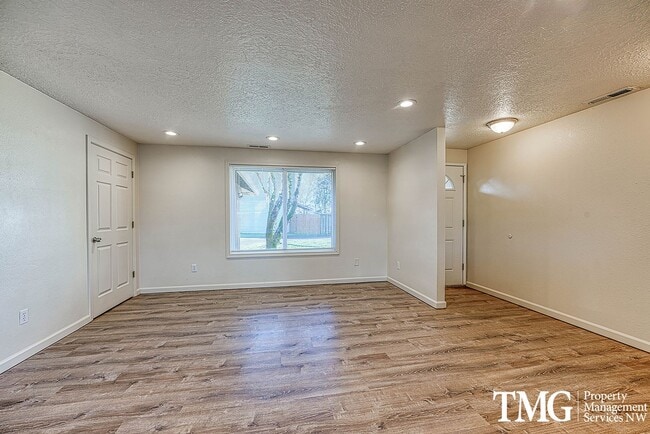 Photo - Tucked away 2 Bed 1 Bath Duplex in Hillsboro