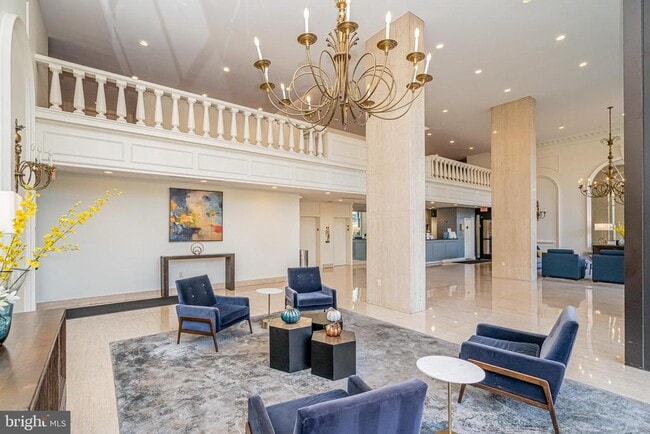 Photo - 1300 Army Navy Dr Unit 128