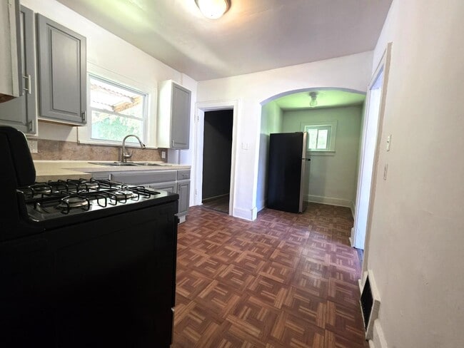 408 Bacon Ave
