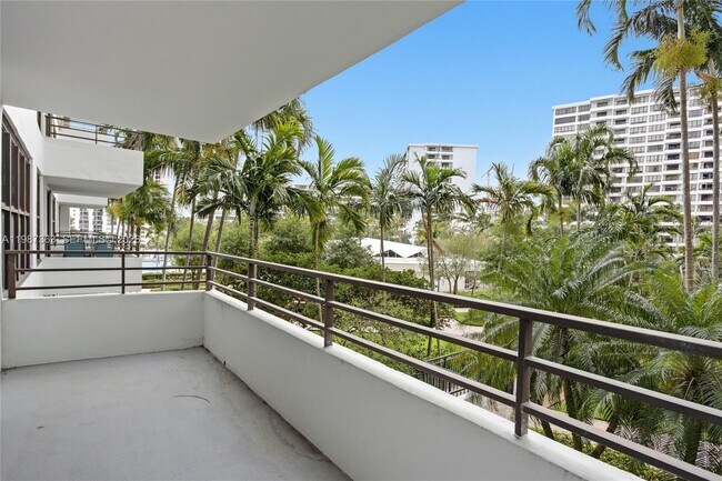 Photo - 2500 Parkview Dr Unit 415