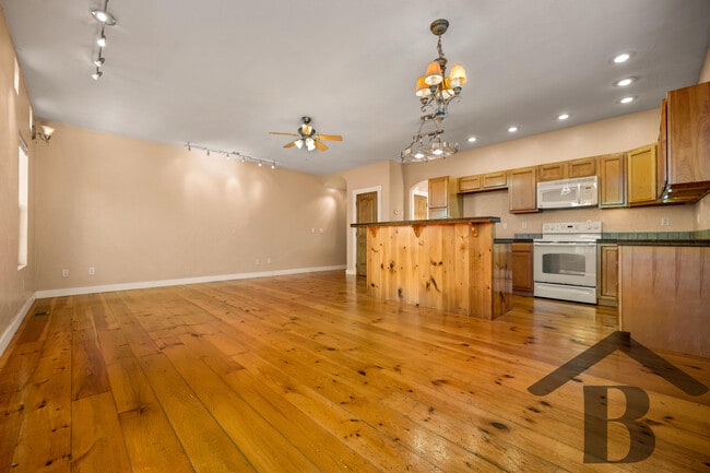 Photo - 1522 S Tuscany Ct