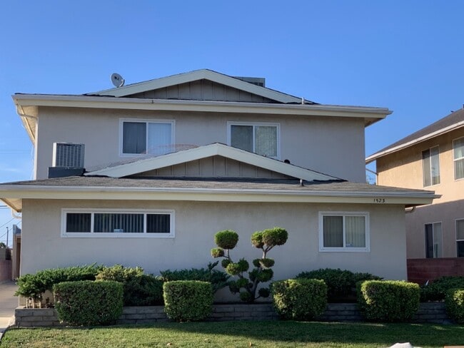 Photo - 1523 W 81st St Apartamento Unidad 2