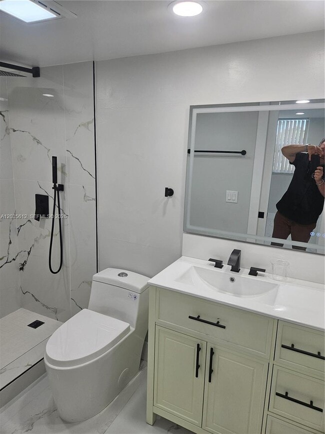 Photo - 700 S Hollybrook Dr Unit 207