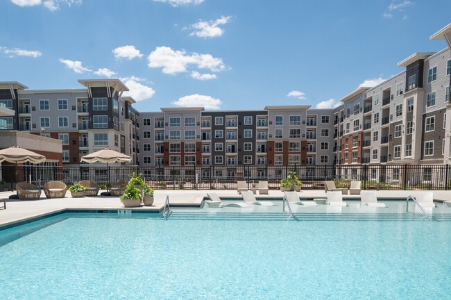 Building Photo - Ascend at Greenfield