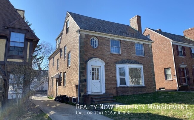 Building Photo - Shaker Heights 4 bed 2 bath UP Unit 3570LynnUP Rental