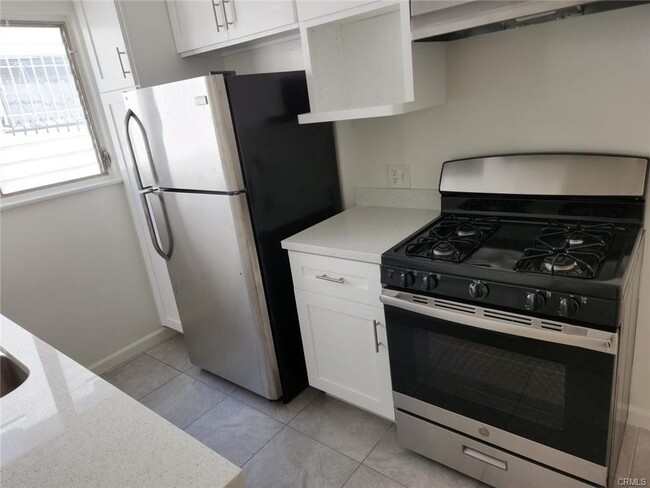 Photo - 1735 Hollywood Blvd Apartment Unit 1735