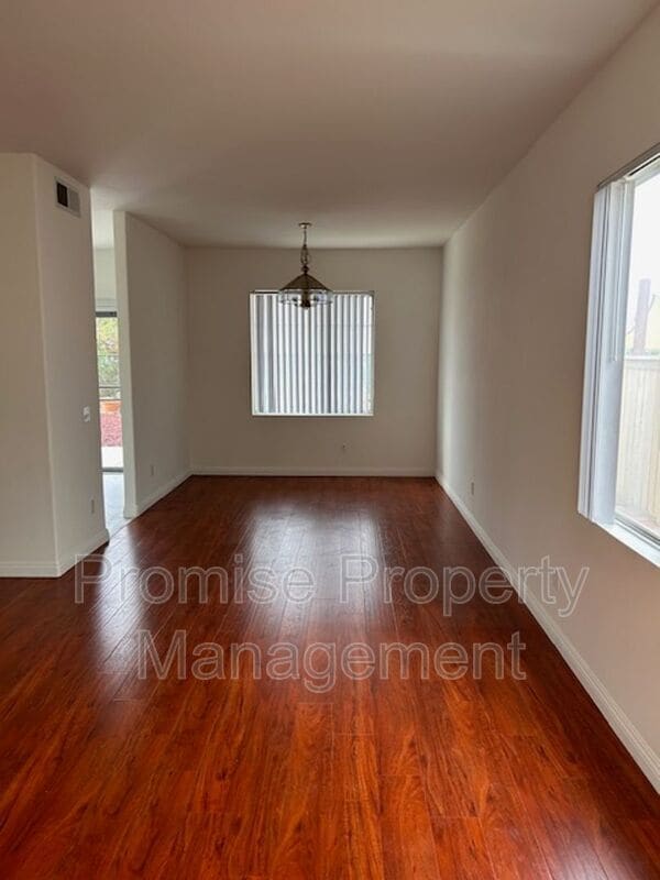 Photo - 1281 Avenida Amistad