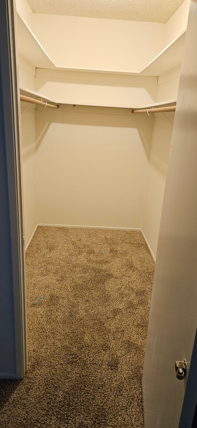 Photo - Wellworth Towers Apartments