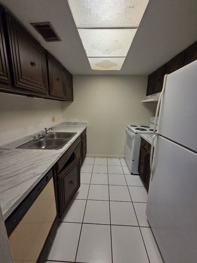 Photo - Charming 2- Bedroom 1-bath unit at Habana ...