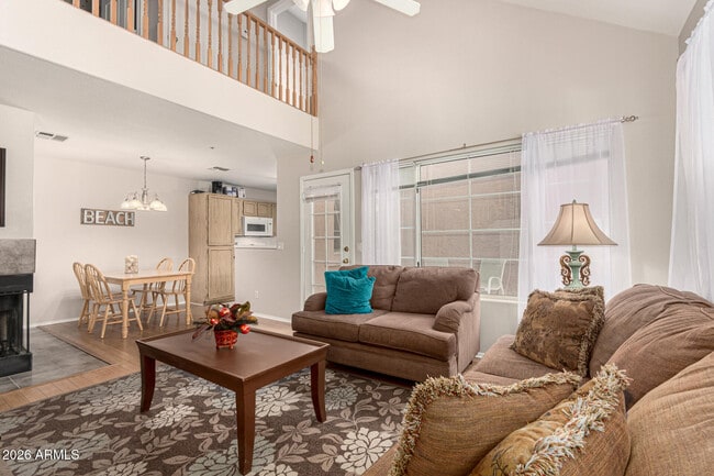 Photo - 1633 E Lakeside Dr