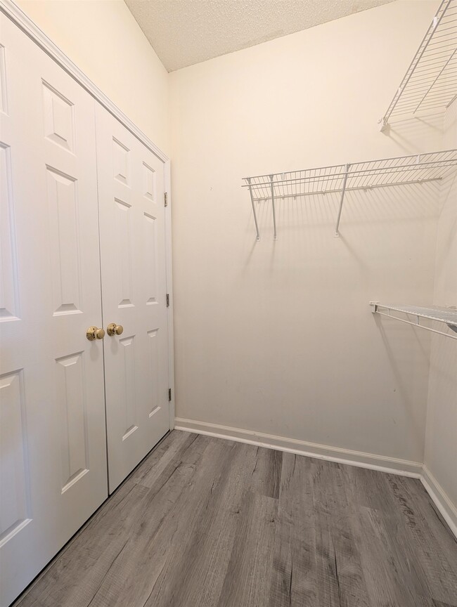 Photo - 9772 Leyland Dr