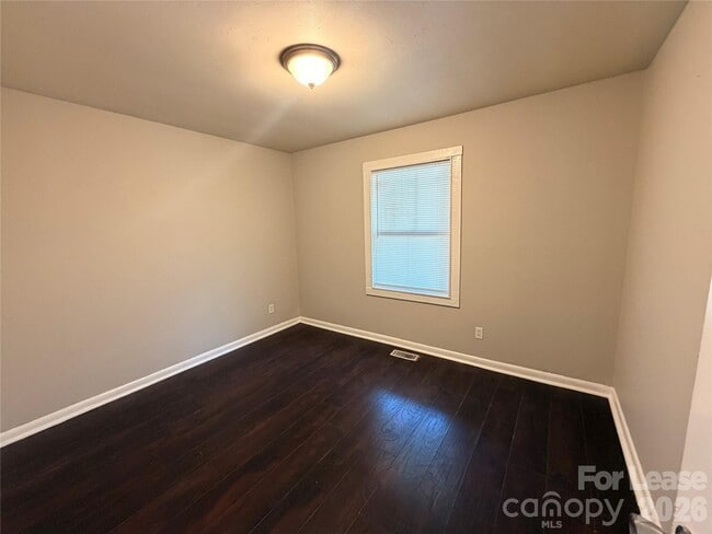Photo - 825 Rodey Ave
