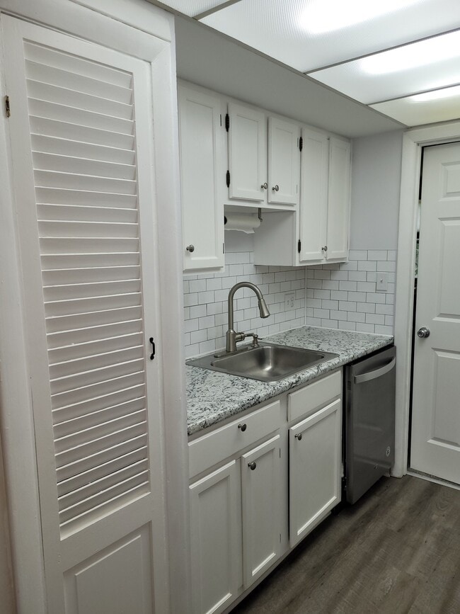 Photo - 804 Cocheco Ct Unit 804 Cocheco