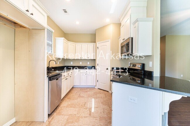 Photo - 4870 Castlewood Ln Unit 4872