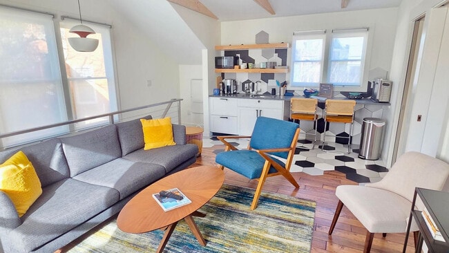 Building Photo - 69 Randolph St NE