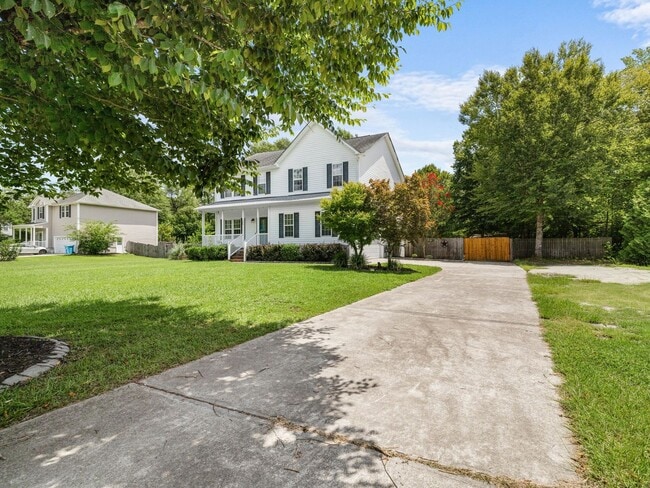Photo - 156 Old Beechtree Ln