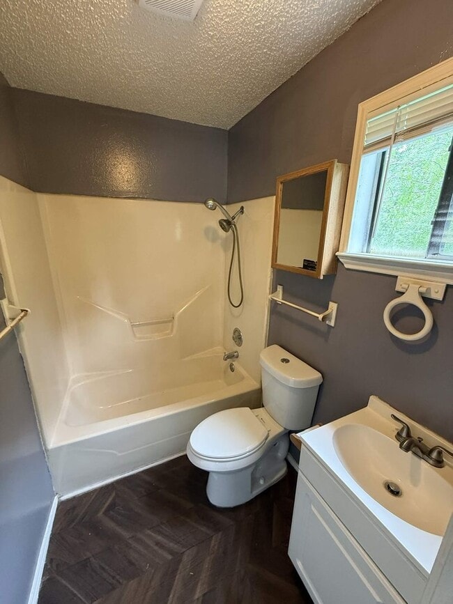 Building Photo - Conveniently Located Haven Near Austin Hotspots