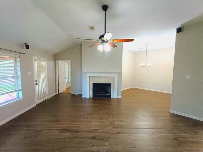 Photo - 3821 Pin Oak Dr N