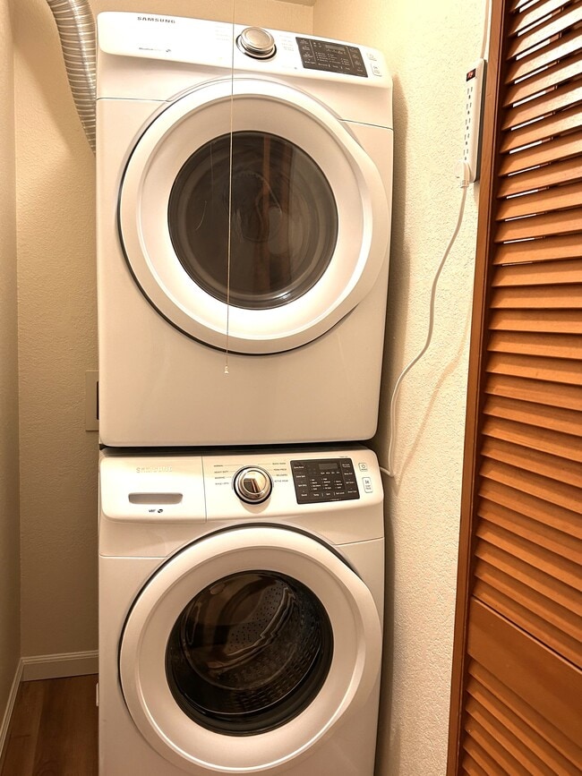 Photo - Sun Ridge Apartments Unit 205